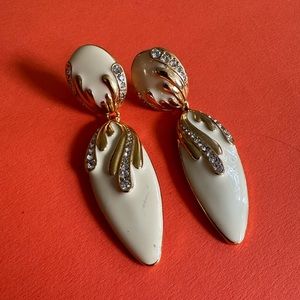 Vintage Cream Enamel Clip on earrings‎ with rhinestones